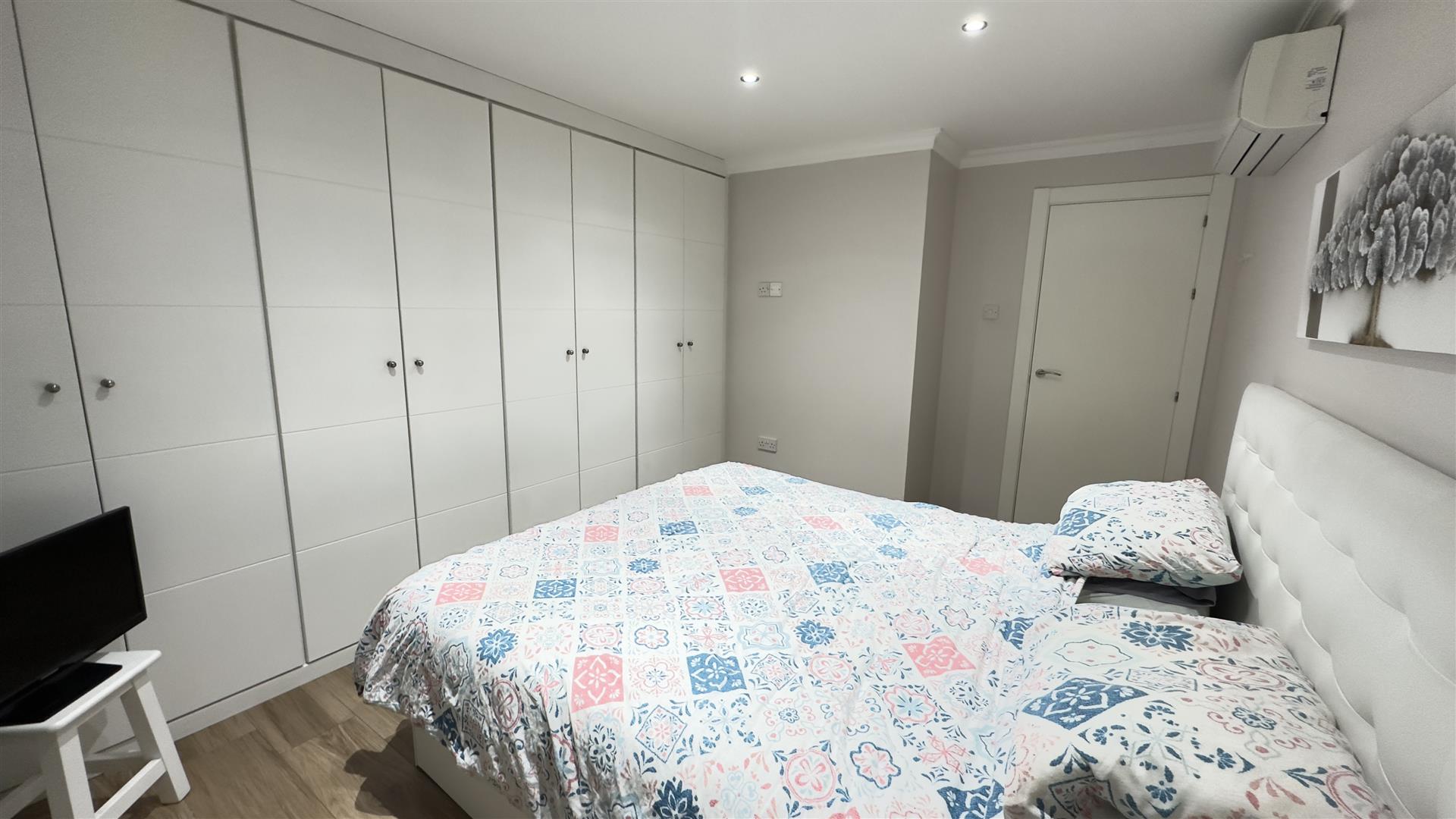 Image of Apartment - 3 Bedrooms - 1 Bathrooms for Sale in Waterport Terraces-Gibraltar, Image 12